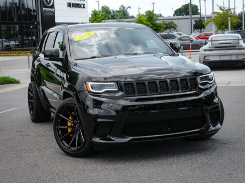 Used 2018 Jeep Grand Cherokee Trackhawk AWD/4WD image 2