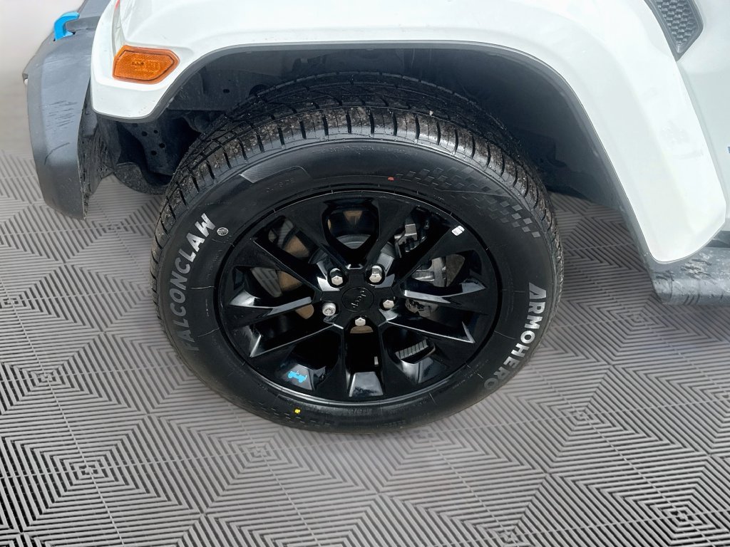 Certified 2023 Jeep Wrangler Unlimited Sahara w/ Cold Weather Group AWD/4WD image 35