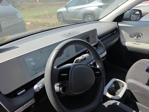 Used 2024 Hyundai Ioniq 5 SEL image 3