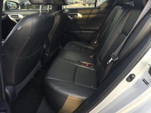 Used 2013 Lexus CT 200h w/ F Sport Pkg w/Nuluxe Trim image 12