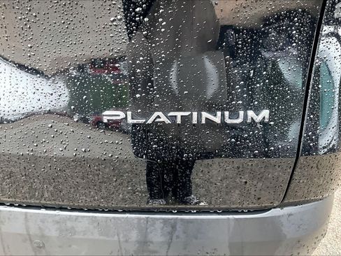 Used 2025 Toyota Grand Highlander AWD image 10