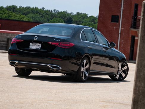 Used 2025 Mercedes-Benz C 300 4MATIC Sedan image 6