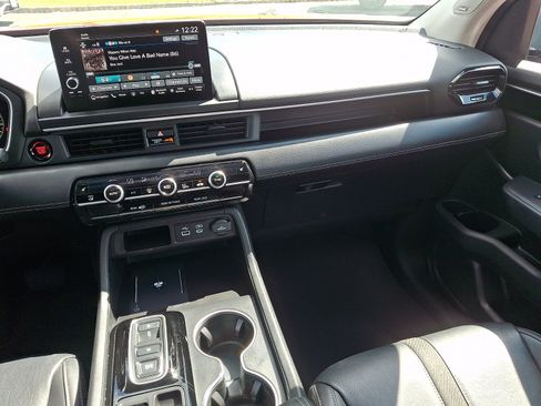 Certified 2023 Honda Pilot Touring image 16