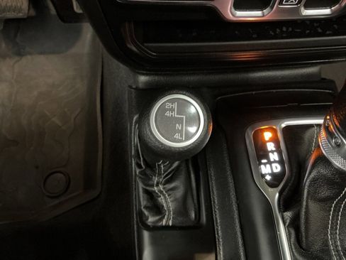 Used 2021 Jeep Wrangler Unlimited Sahara w/ Cold Weather Group image 19