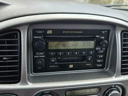 Used 2002 Toyota Sequoia Limited image 28