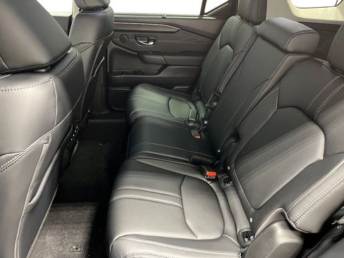 New 2026 Honda Pilot Touring image 25