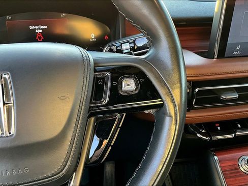 Used 2023 Lincoln Aviator Grand Touring w/ Class IV Trailer Tow Package image 27