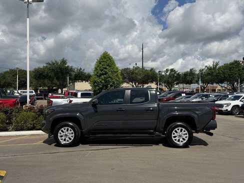 Certified 2026 Toyota Tacoma SR5 AWD/4WD image 4