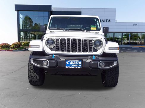 Used 2024 Jeep Wrangler Unlimited Sahara AWD/4WD image 8