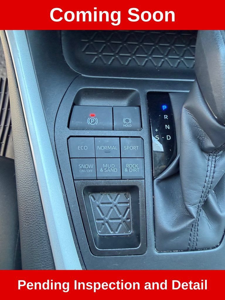 Used 2024 Toyota RAV4 XLE w/ Convenience Package AWD/4WD image 14