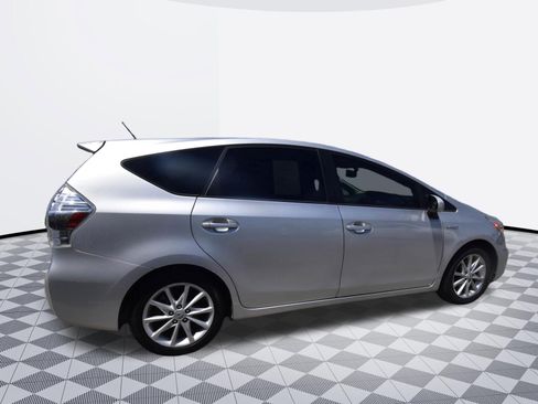 Used 2013 Toyota Prius V Five FWD image 4