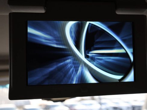 Used 2016 Chevrolet Suburban LTZ image 24