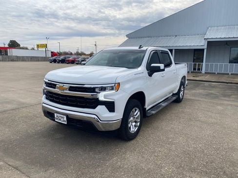 Used 2023 Chevrolet Silverado 1500 LT image 2
