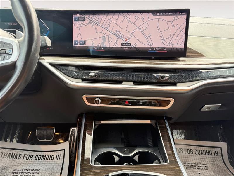 Used 2023 BMW X7 xDrive40i w/ M Sport Package AWD/4WD image 13