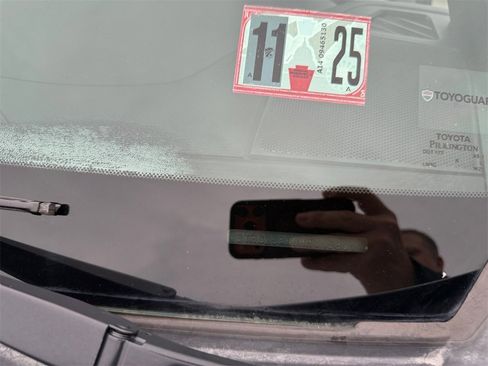 Used 2017 Toyota Tacoma TRD Off-Road image 31