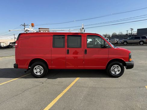 Used 2016 Chevrolet Express 2500 image 14