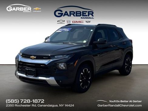 Used 2023 Chevrolet TrailBlazer LT FWD image 1