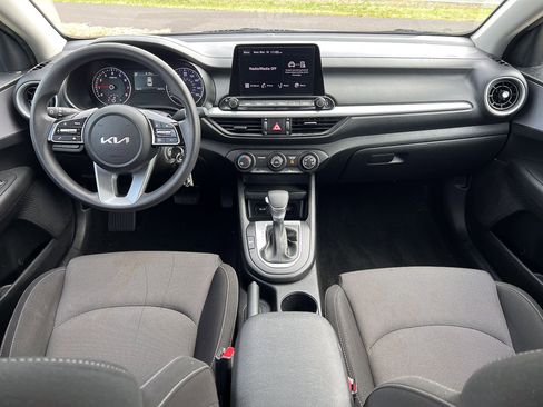 Used 2024 Kia Forte LXS w/ LXS Technology Package image 23