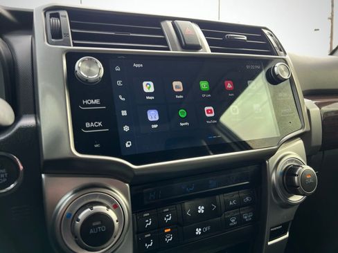 Used 2018 Toyota 4Runner Limited image 92