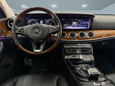 Certified 2018 Mercedes-Benz E 300 4MATIC image 28