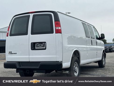New 2026 Chevrolet Express 3500 w/ Driver Convenience Package RWD image 4