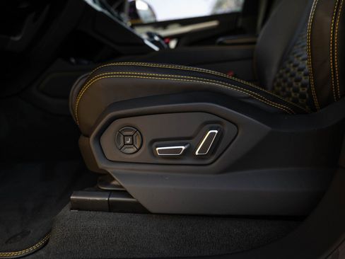 Used 2019 Lamborghini Urus image 22