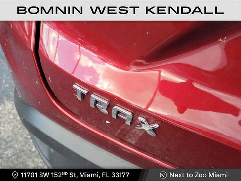 Used 2024 Chevrolet Trax LS w/ LS Convenience Package image 5