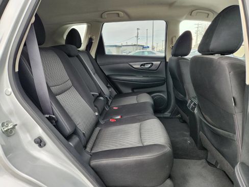 Used 2020 Nissan Rogue SV image 14