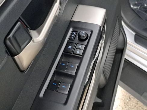 Used 2024 Toyota Tundra Limited AWD/4WD image 23
