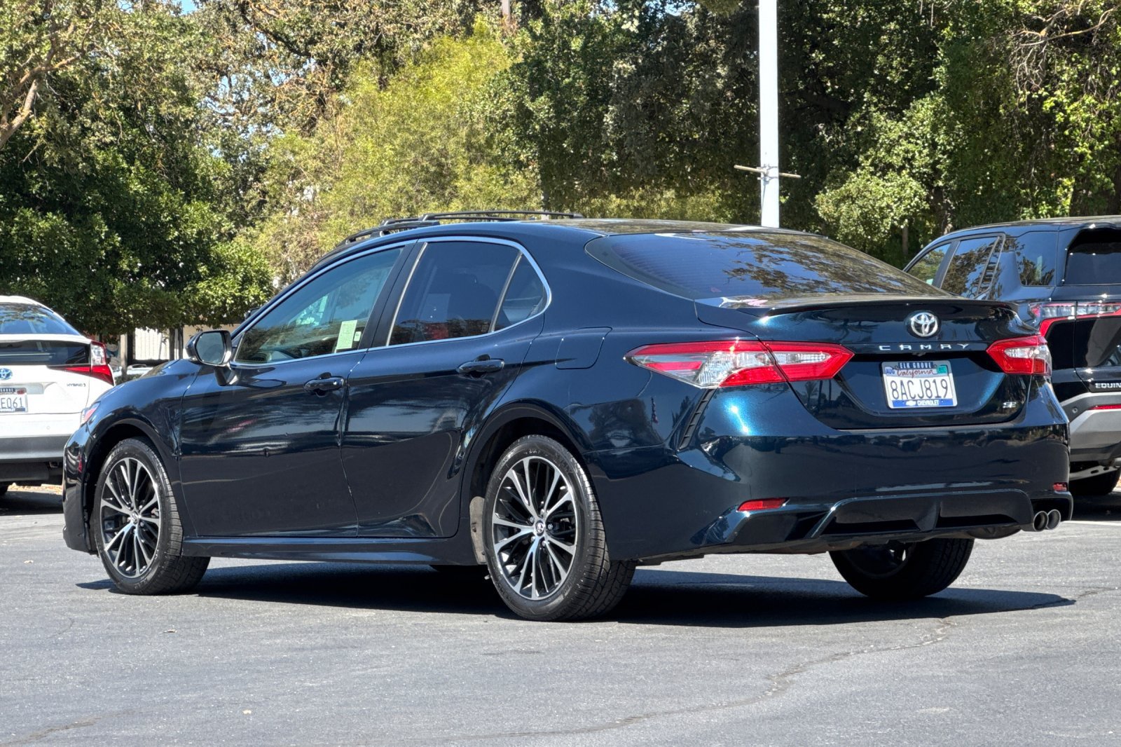 Used 2018 Toyota Camry SE w/ Moonroof Package FWD image 5