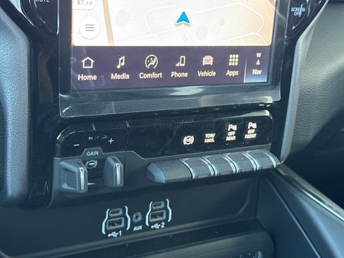 New 2026 RAM 2500 Laramie AWD/4WD image 19