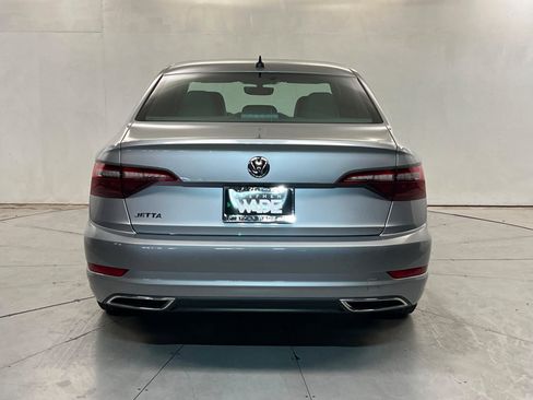 Used 2020 Volkswagen Jetta R-Line w/ R-Line Cold Weather Package FWD image 4