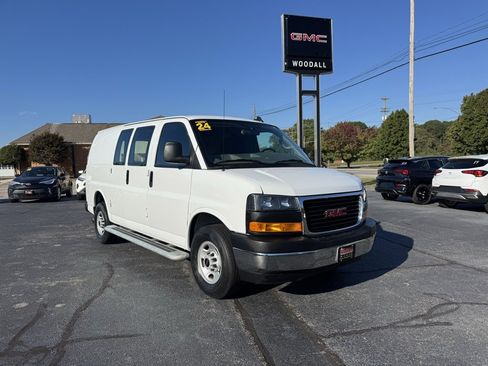 Used 2024 GMC Savana 2500 Work Van w/ Driver Convenience Package image 1