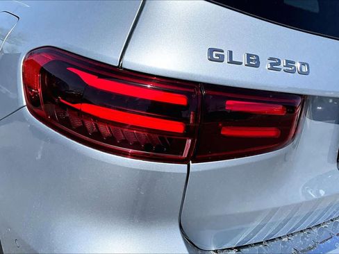 New 2026 Mercedes-Benz GLB 250 image 6