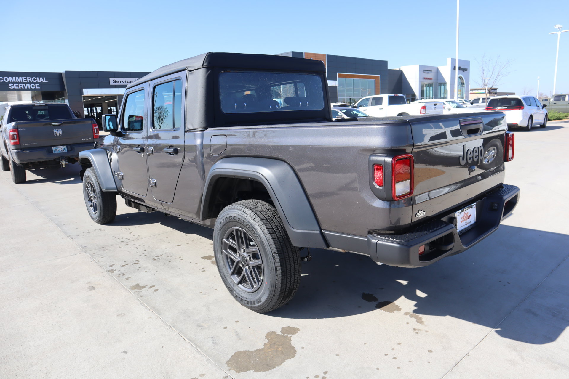 New 2026 Jeep Gladiator Sport AWD/4WD image 21