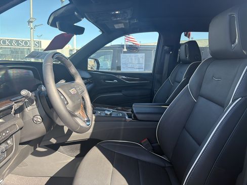 Certified 2024 Cadillac Escalade Premium Luxury w/ Performance Package image 9