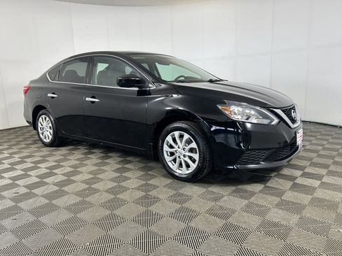 Used 2018 Nissan Sentra SV image 4