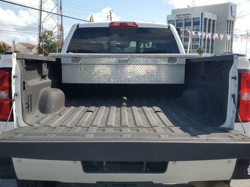 Used 2019 GMC Sierra 2500 Denali w/ Duramax Plus Package AWD/4WD image 30