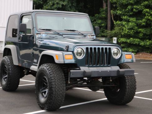 Used 2006 Jeep Wrangler X w/ Tire & Wheel Group (Ecco) AWD/4WD image 8