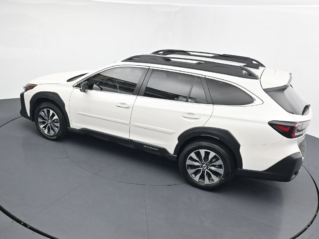 Used 2025 Subaru Outback Limited AWD/4WD image 30