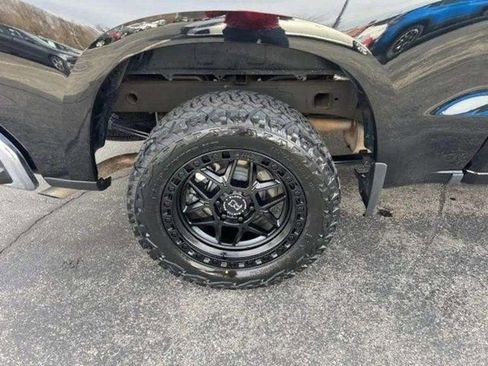 Used 2025 Chevrolet Silverado 1500 LT image 11