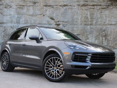 Used 2019 Porsche Cayenne S image 1