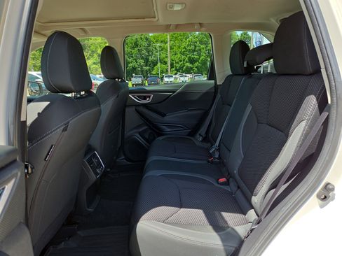 Used 2023 Subaru Forester Premium AWD/4WD image 11