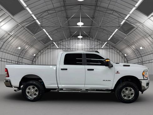Used 2024 RAM 2500 Big Horn w/ Off Road Package AWD/4WD image 7