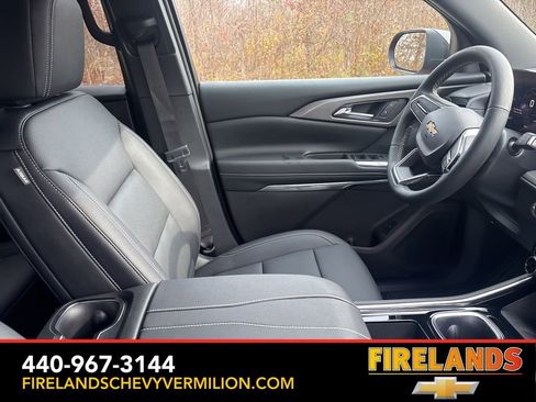 New 2026 Chevrolet Traverse LT w/ Driver Confidence Package AWD/4WD image 40