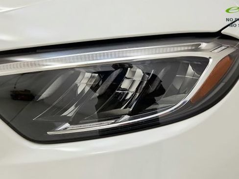 Used 2025 Mercedes-Benz GLC 350e 4MATIC image 24