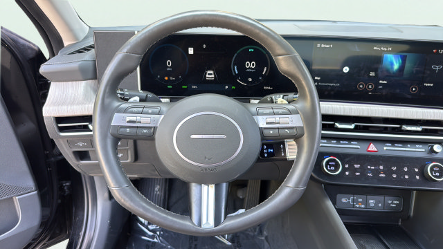 Used 2025 Hyundai Sonata Limited FWD image 14