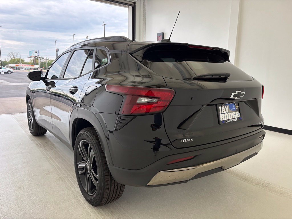 New 2026 Chevrolet Trax ACTIV w/ Driver Confidence Package FWD image 18