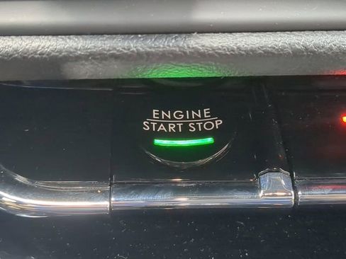 Used 2023 Lincoln Corsair Reserve image 33