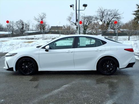 Certified 2025 Toyota Camry SE image 8